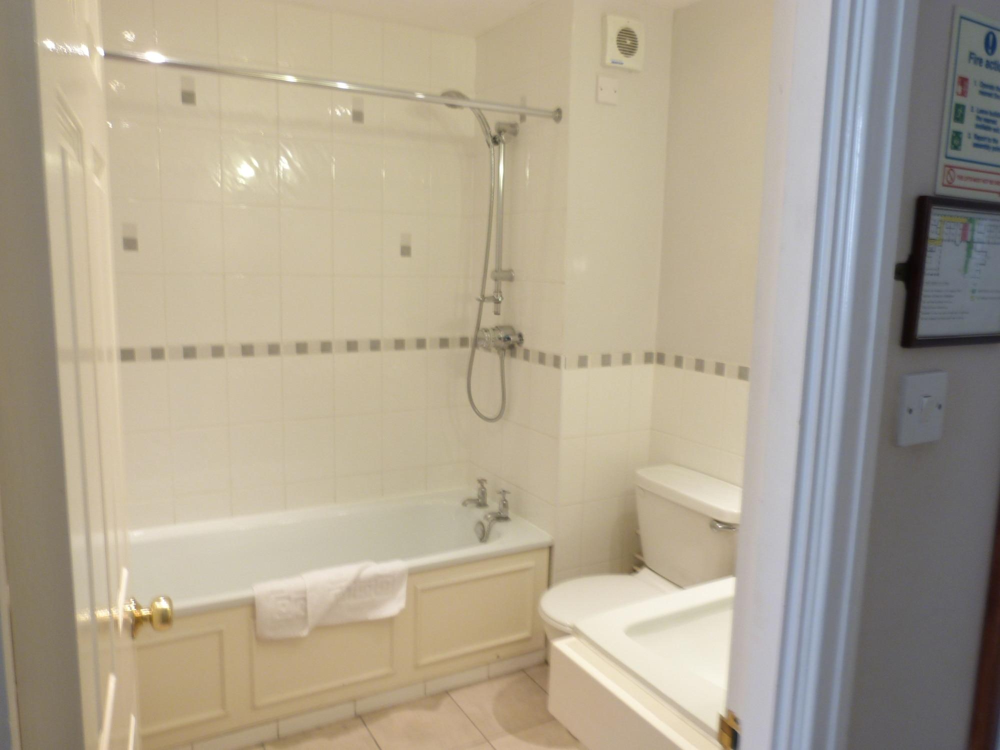 Fownes Hotel Вустер Экстерьер фото